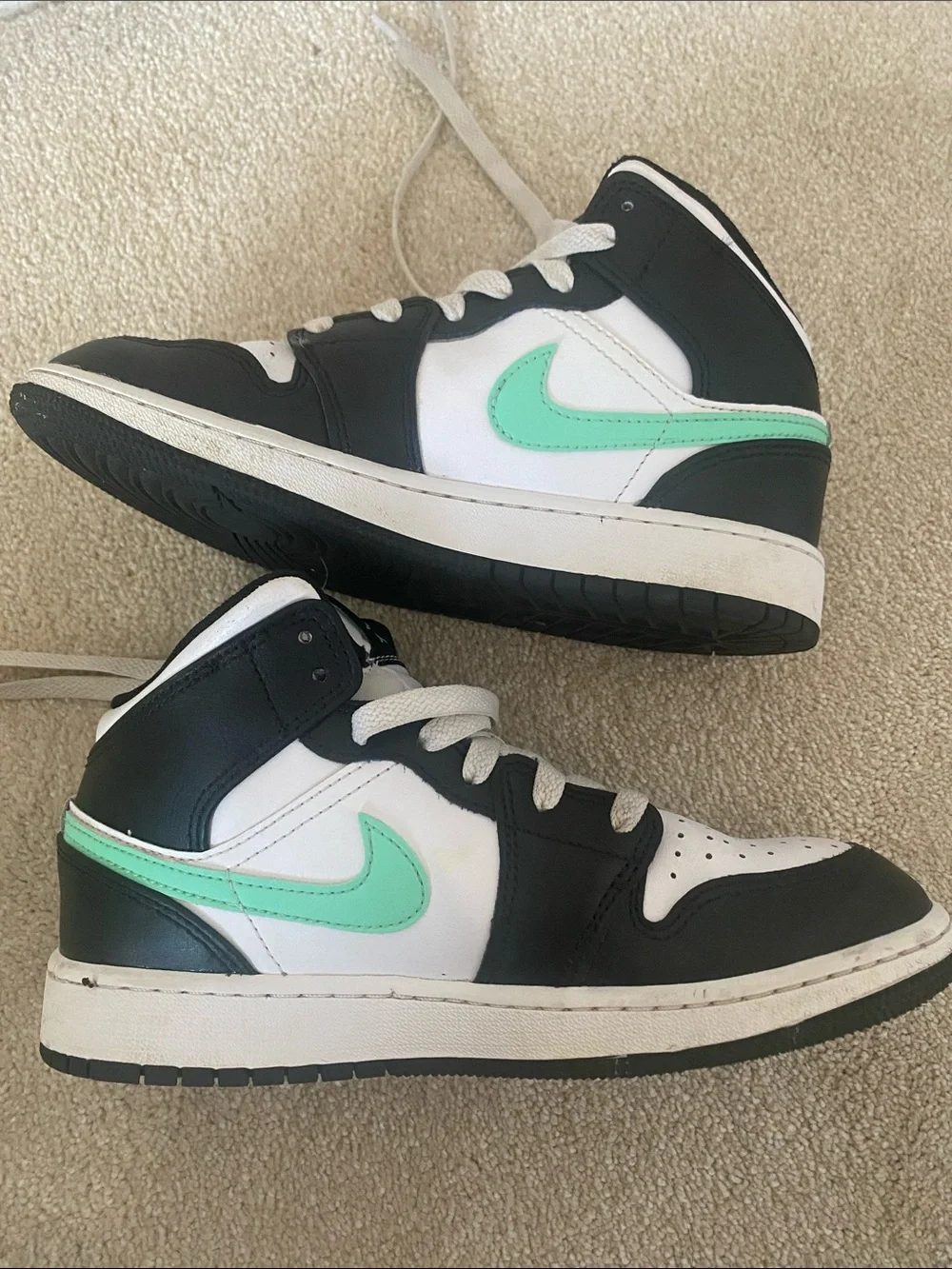 Jordan Kids Mid-Top Sneakers in Black, White & Mint